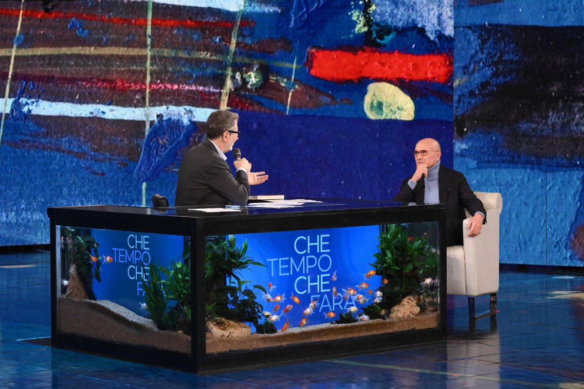 Alfonso Signorini a Che Tempo Che Fa: La Confessione al Cardinal Martini e il coraggio del coming out Alfonso Signorini a Che Tempo Che Fa: La Confessione al Cardinal Martini e il coraggio del coming out