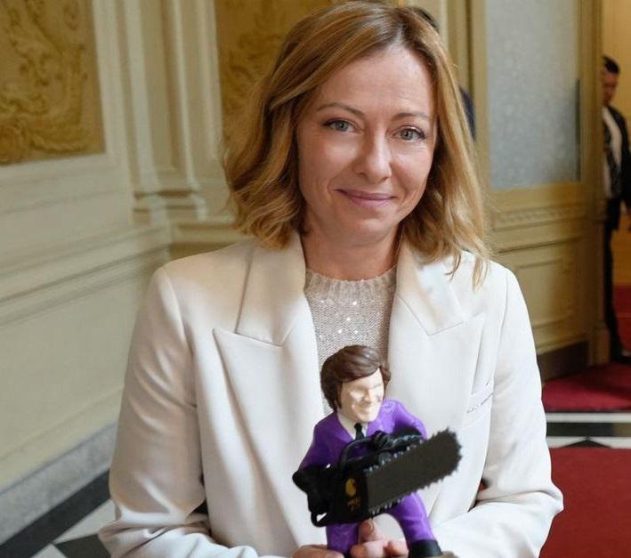 milei regala milei regala