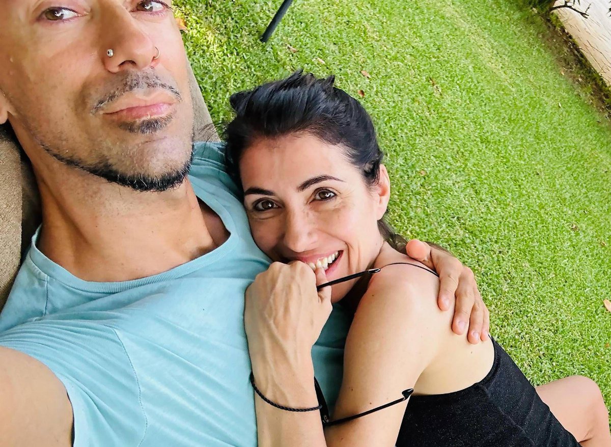 Giorgia sorprende Emanuel Lo con torta e dolce dedica per i suoi 46 anni