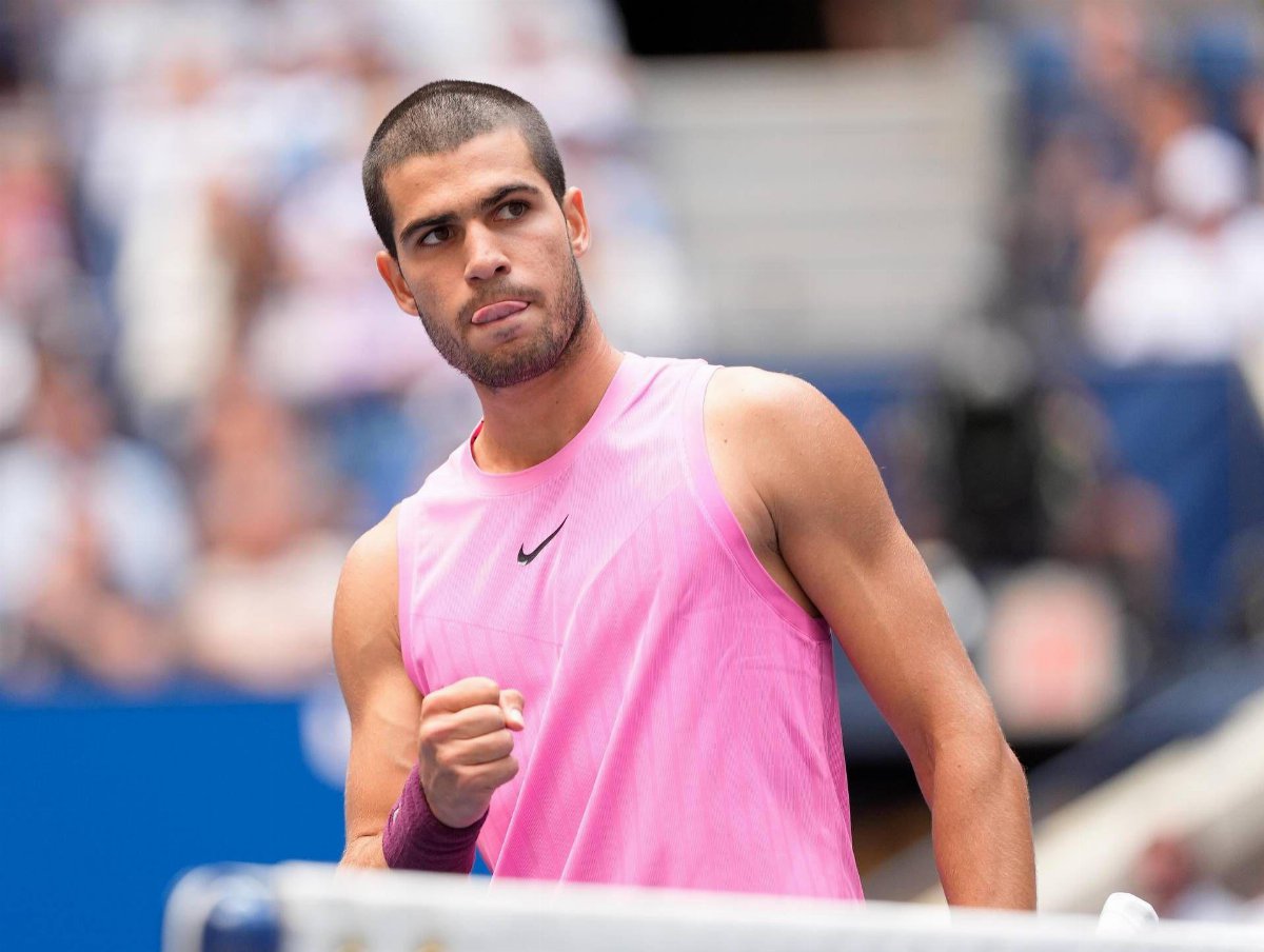 US Open 2025, Carlos Alcaraz domina: Lehecka ko in tre set e vola in semifinale. Ora attende Djokovic US Open 2025, Carlos Alcaraz domina: Lehecka ko in tre set e vola in semifinale. Ora attende Djokovic