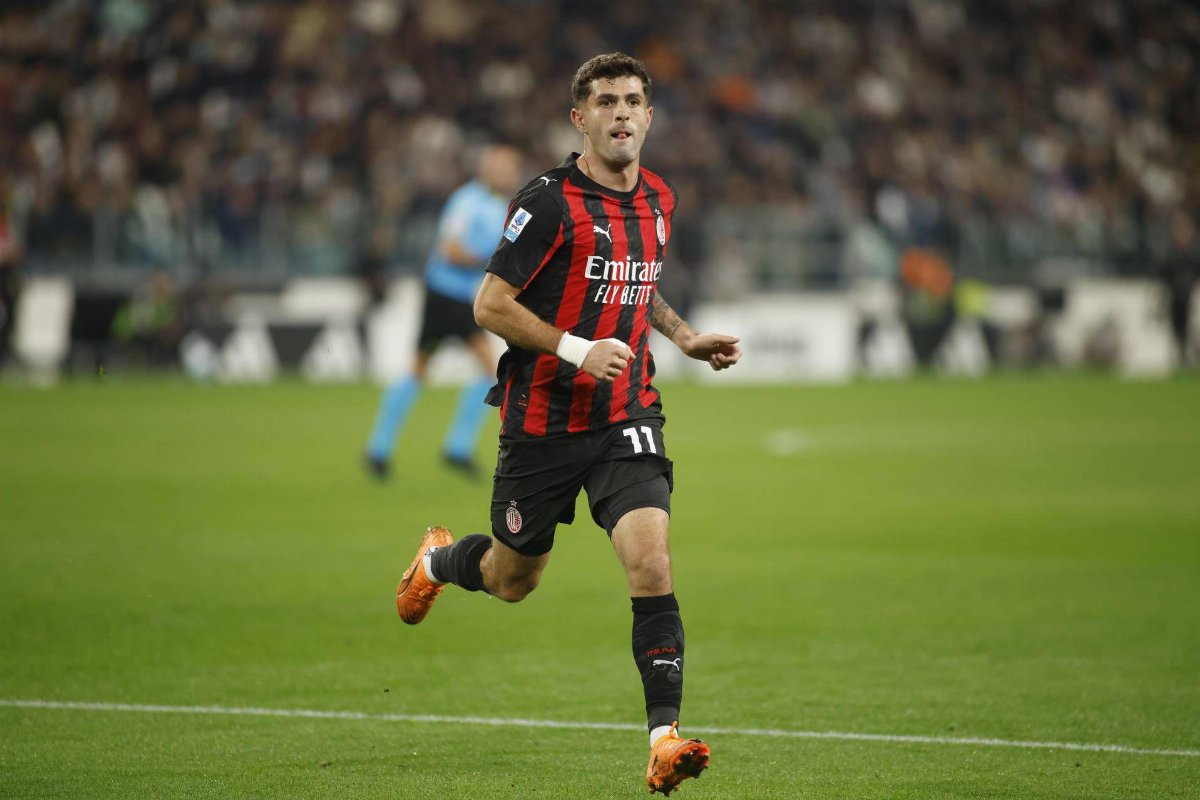 Nuovo stop per il Milan: Pulisic lascia il campo con un problema muscolare