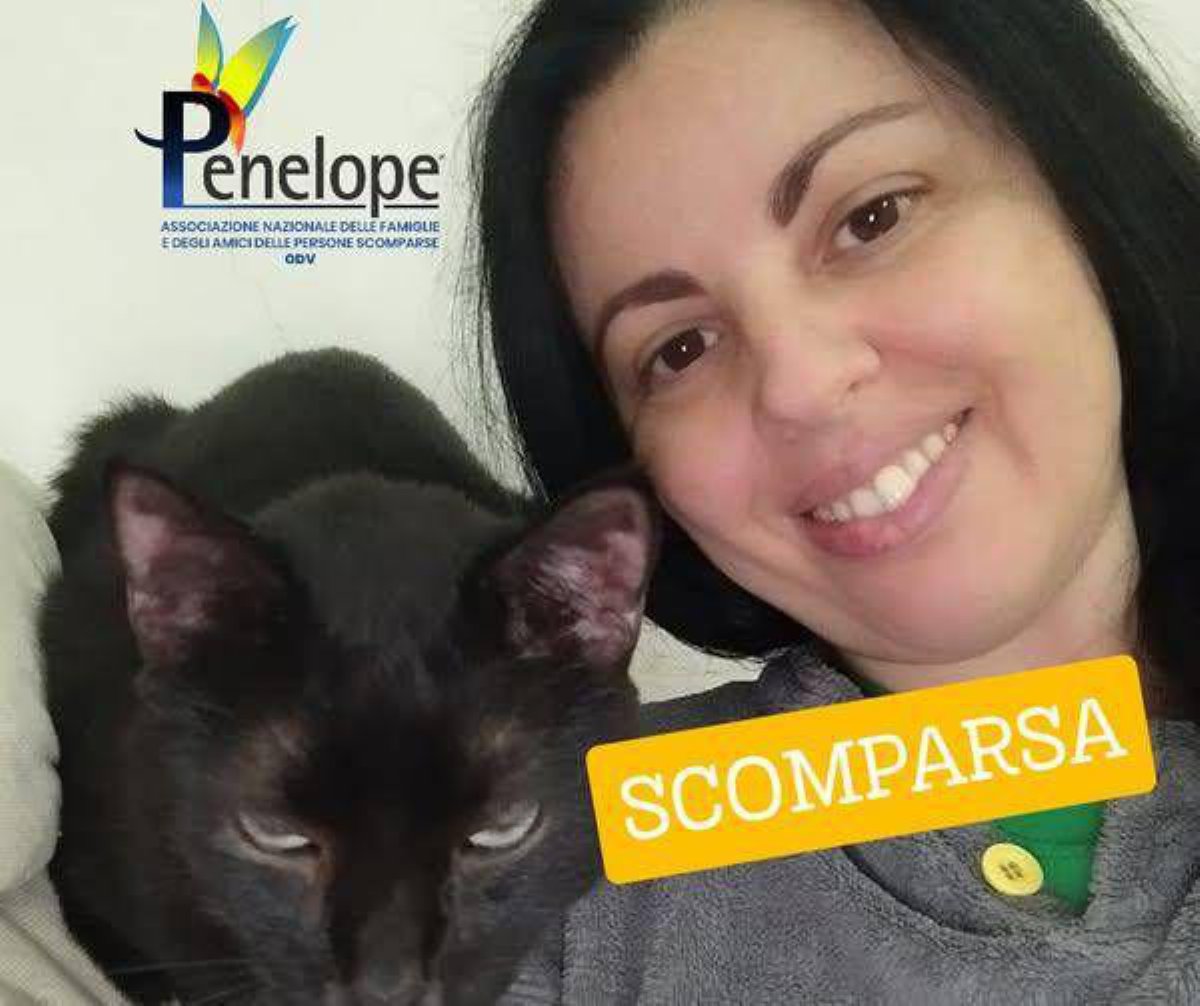Valentina Greco scomparsa a Sidi Bou Said: la 42enne di Cagliari irreperibile dal 9 luglio Valentina Greco scomparsa a Sidi Bou Said: la 42enne di Cagliari irreperibile dal 9 luglio