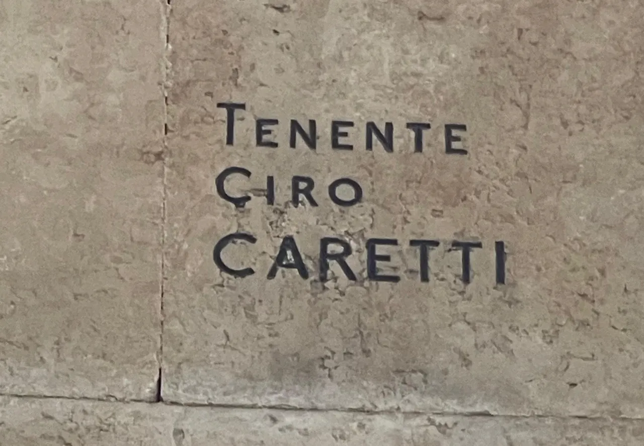 Ciro Caretti ritrovato dopo 109 anni, la nipote Tina porta il fiore promesso dalla madre