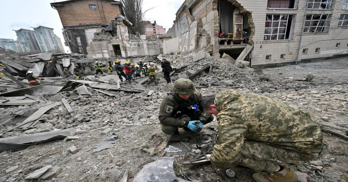 Ucraina, missili russi su Odessa. Ministro tedesco Habeck: L