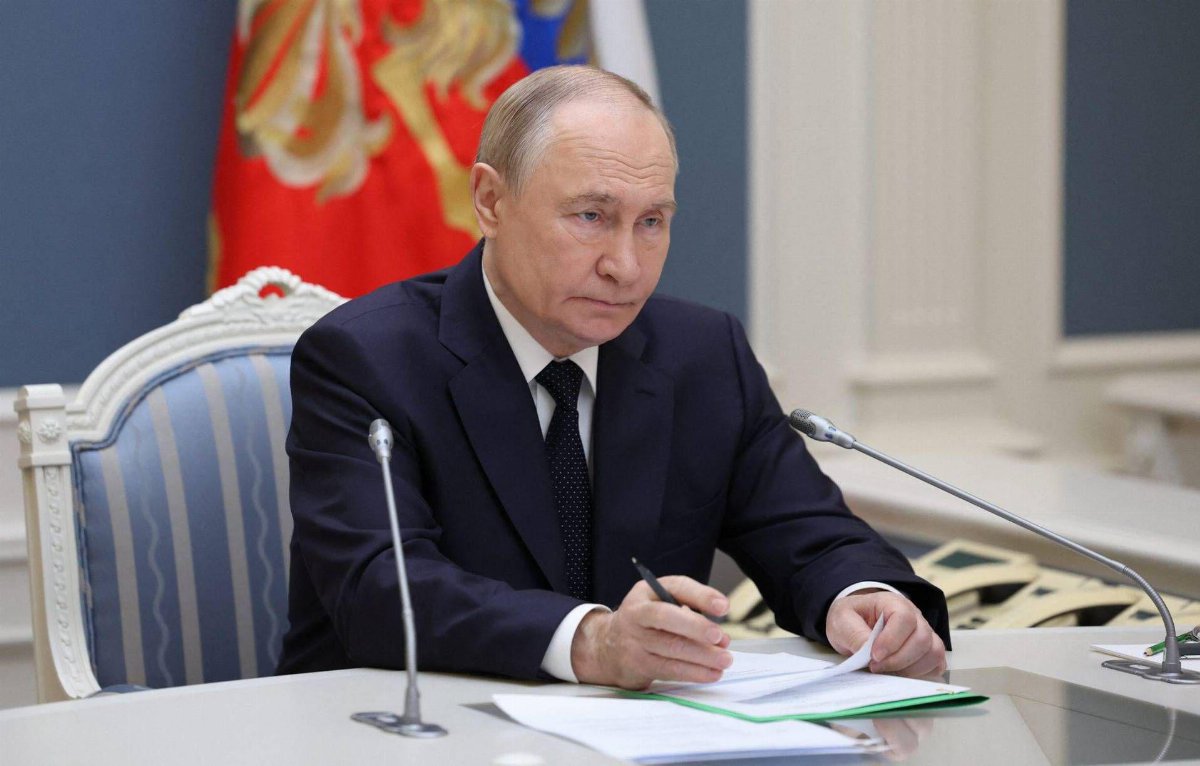 Putin mostra il nuovo arsenale: le super armi che rafforzano la potenza militare russa Putin mostra il nuovo arsenale: le super armi che rafforzano la potenza militare russa