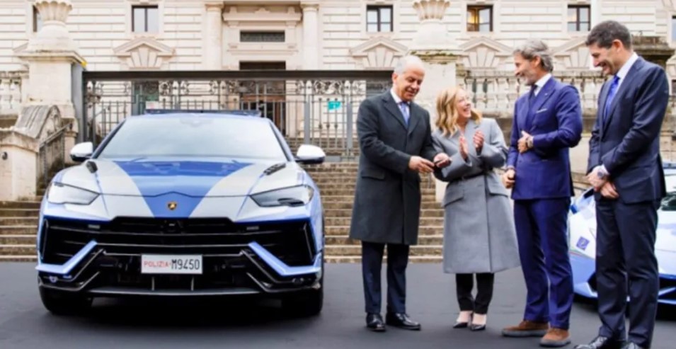 lamborghini urus lamborghini urus