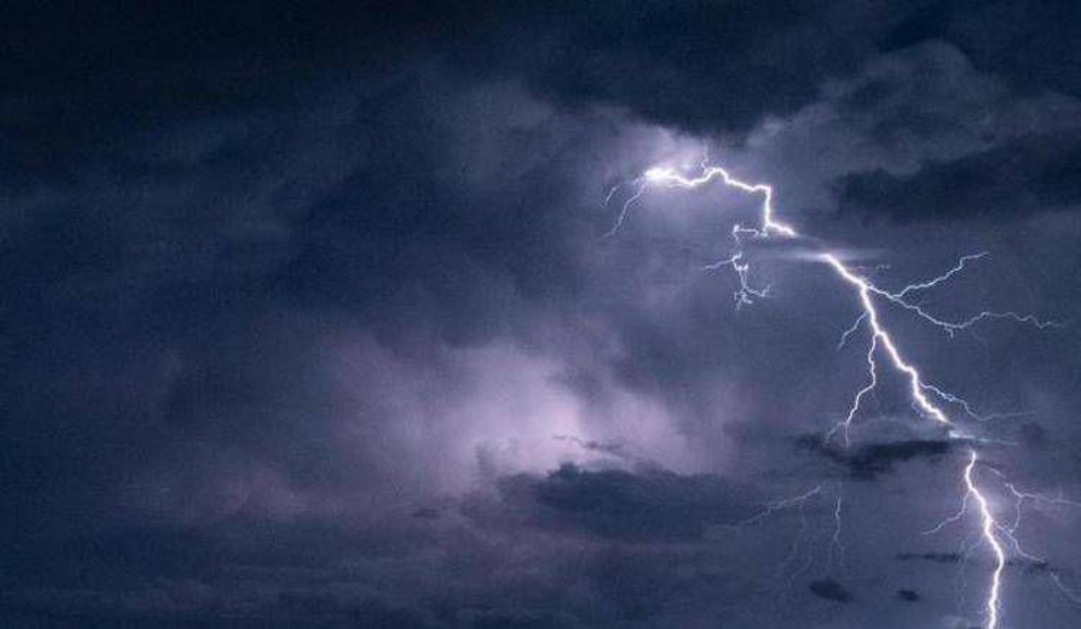 Maltempo in arrivo: allerta gialla per temporali e venti forti in otto regioni italiane Maltempo in arrivo: allerta gialla per temporali e venti forti in otto regioni italiane