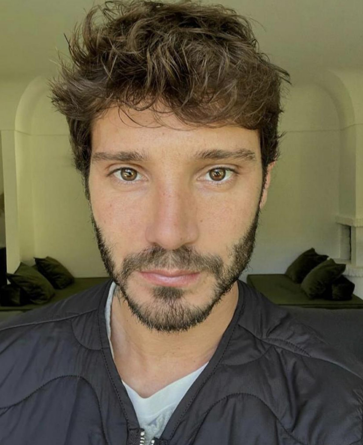 Stefano De Martino avvistato con Gilda Ambrosio a Milano: segnali di intesa sotto gli occhi di Parpiglia Stefano De Martino avvistato con Gilda Ambrosio a Milano: segnali di intesa sotto gli occhi di Parpiglia