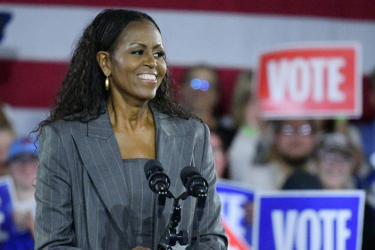 Michelle Obama in terapia a 60 anni: Sto attraversando una transizione, è un nuovo capitolo della mia vita