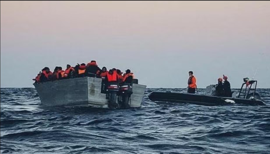 Lampedusa : record sbarchi, 1.869 migranti con 41 imbarcazioni