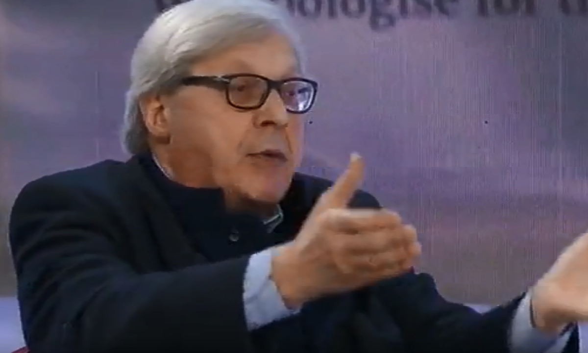 Vittorio Sgarbi e Barbara D’Urso, adesso chiede scusa : Ecco cosa ha detto