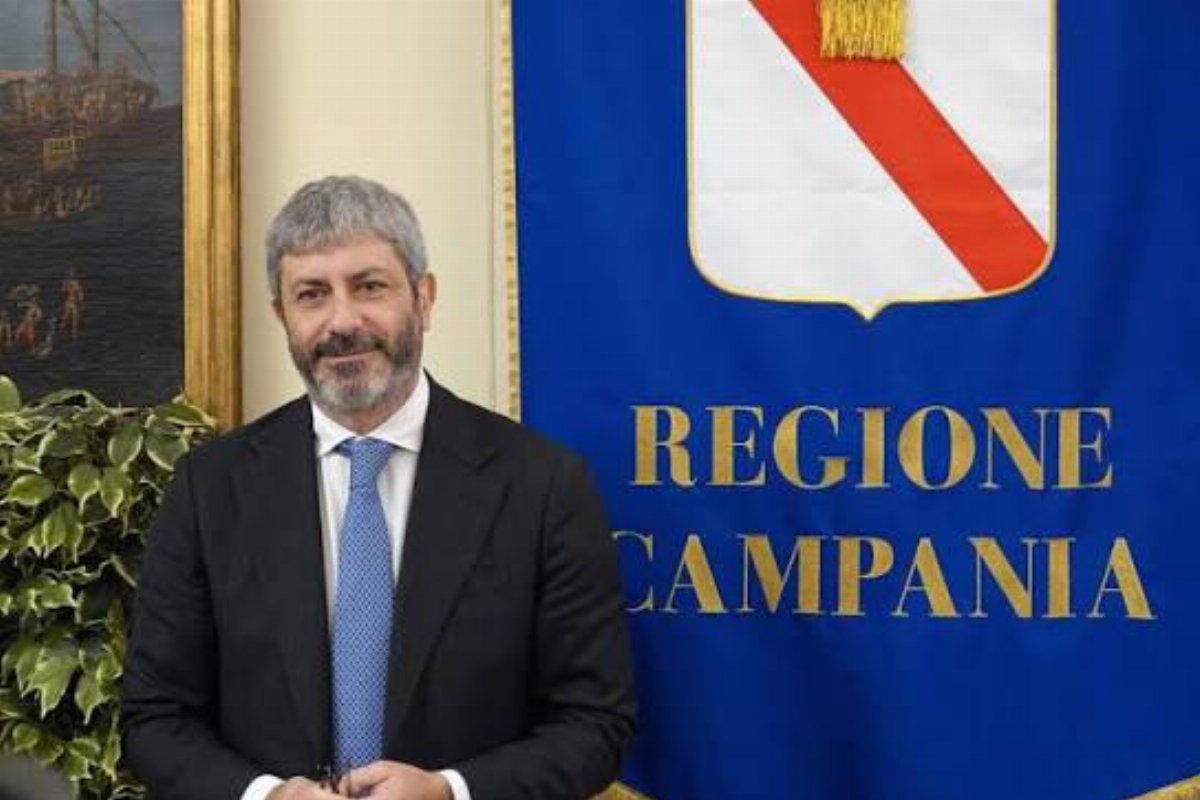 Giunta regionale Campania, Roberto Fico ufficializza la squadra: nomi e deleghe degli assessori Giunta regionale Campania, Roberto Fico ufficializza la squadra: nomi e deleghe degli assessori