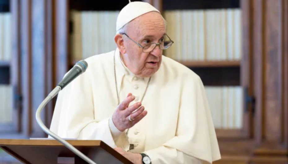 Papa Francesco: Migranti meritano attenzione
