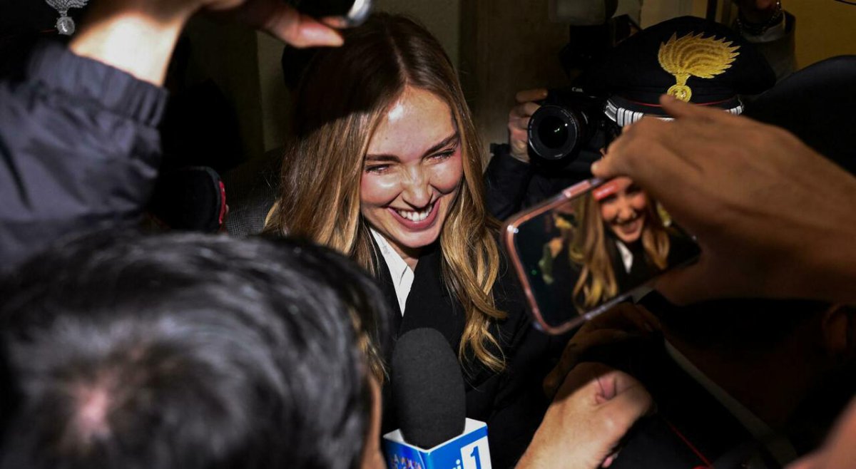 Chiara Ferragni dopo il Pandoro Gate: Posso ripartire, ma ho perso molte persone Chiara Ferragni dopo il Pandoro Gate: Posso ripartire, ma ho perso molte persone