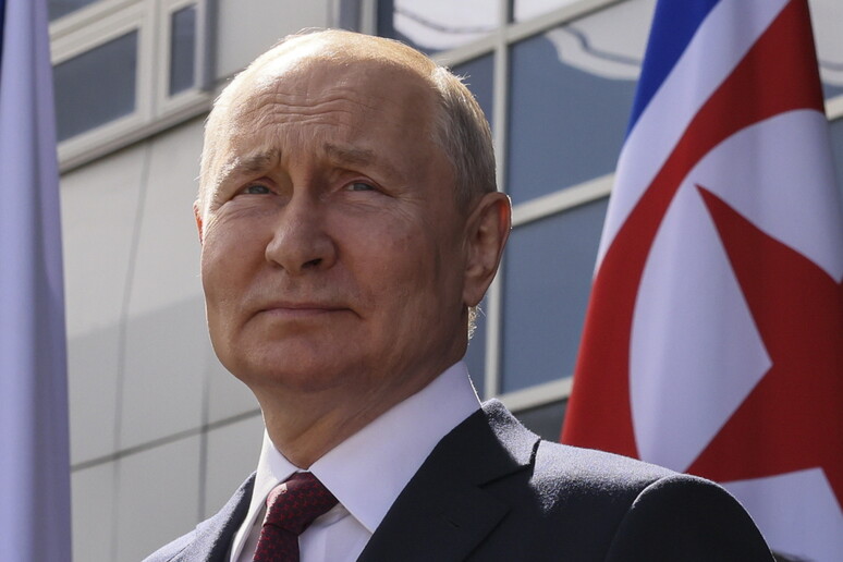 Putin Aperto ai Trattati, ma Kiev Riluttante: Ulteriori Sviluppi nei Rapporti Russo-Ucraini