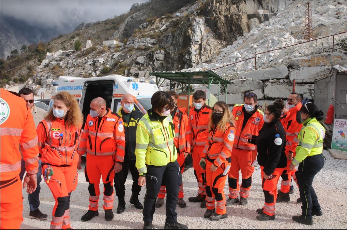Un successo la Giornata di prevenzione in cava a Carrara, oltre 1000 visite e test e presto La “Pubblica”apre un Centro anche per la prevenzione