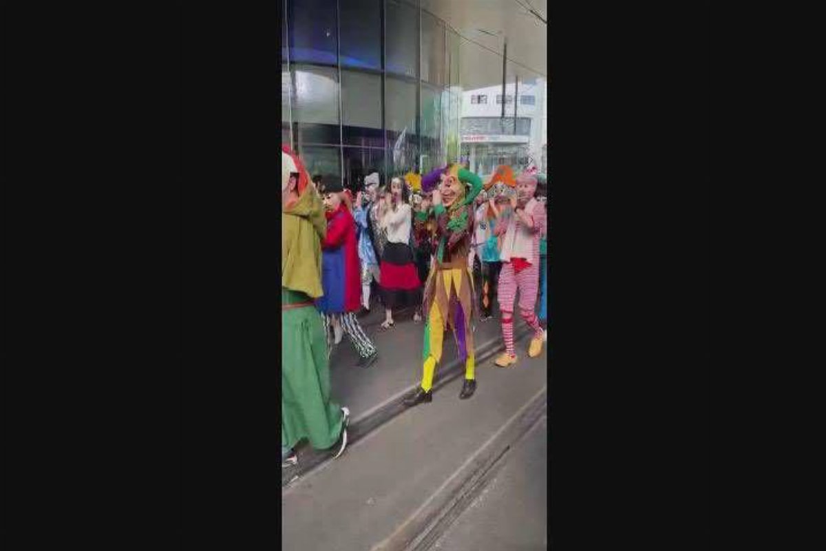 Eurovision 2025: Basilea accoglie le delegazioni tra entusiasmo, proteste e nuove regole Eurovision 2025: Basilea accoglie le delegazioni tra entusiasmo, proteste e nuove regole