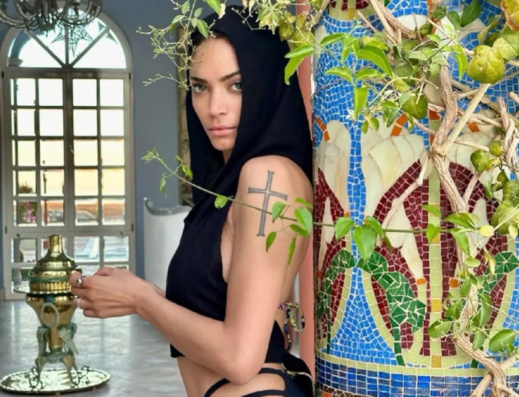 sexy elodie sexy elodie