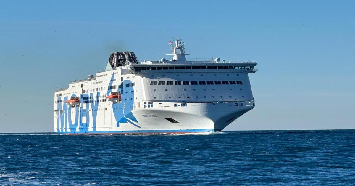 Sport - vederlo anche in mezzo al mare con Moby: Tirrenia e Sky
