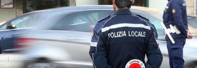 Milano : 17enne senza patente si schianta con l