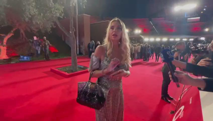 valeria marini valeria marini