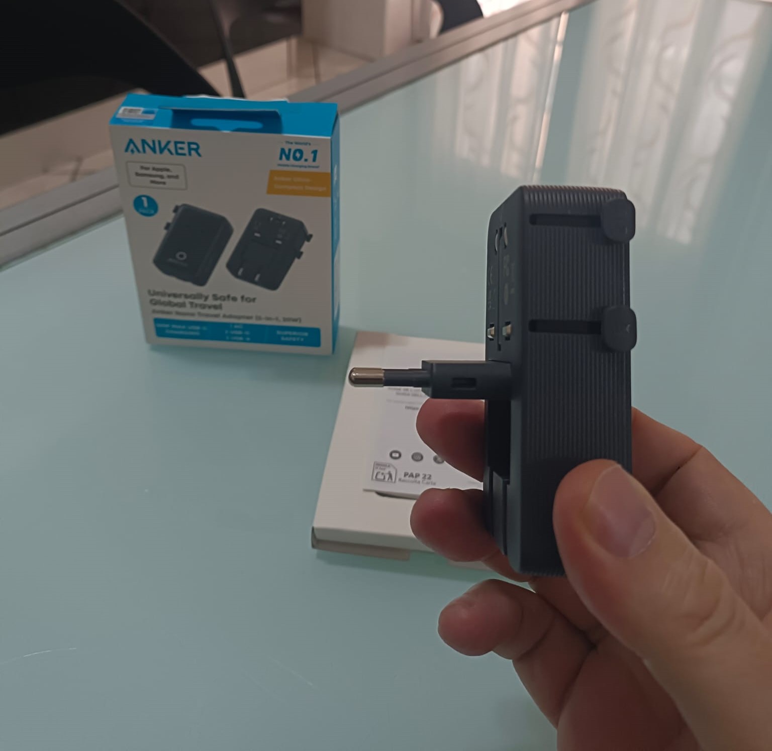 recensione anker Recensione Anker Nano adattatore universale da viaggio con 5 porte USB e presa AC