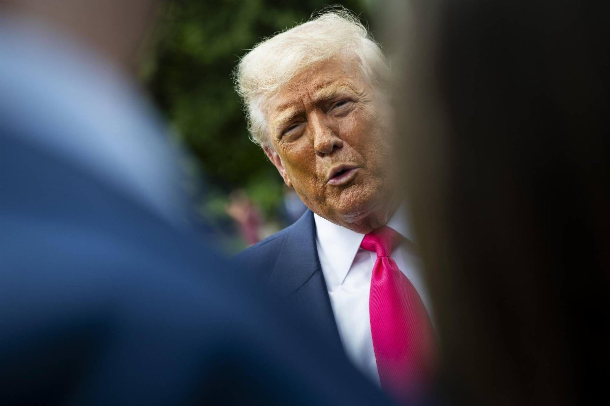 Trump denuncia Murdoch e il Wall Street Journal: 10 miliardi di dollari per diffamazione sul caso Epstein Trump denuncia Murdoch e il Wall Street Journal: 10 miliardi di dollari per diffamazione sul caso Epstein