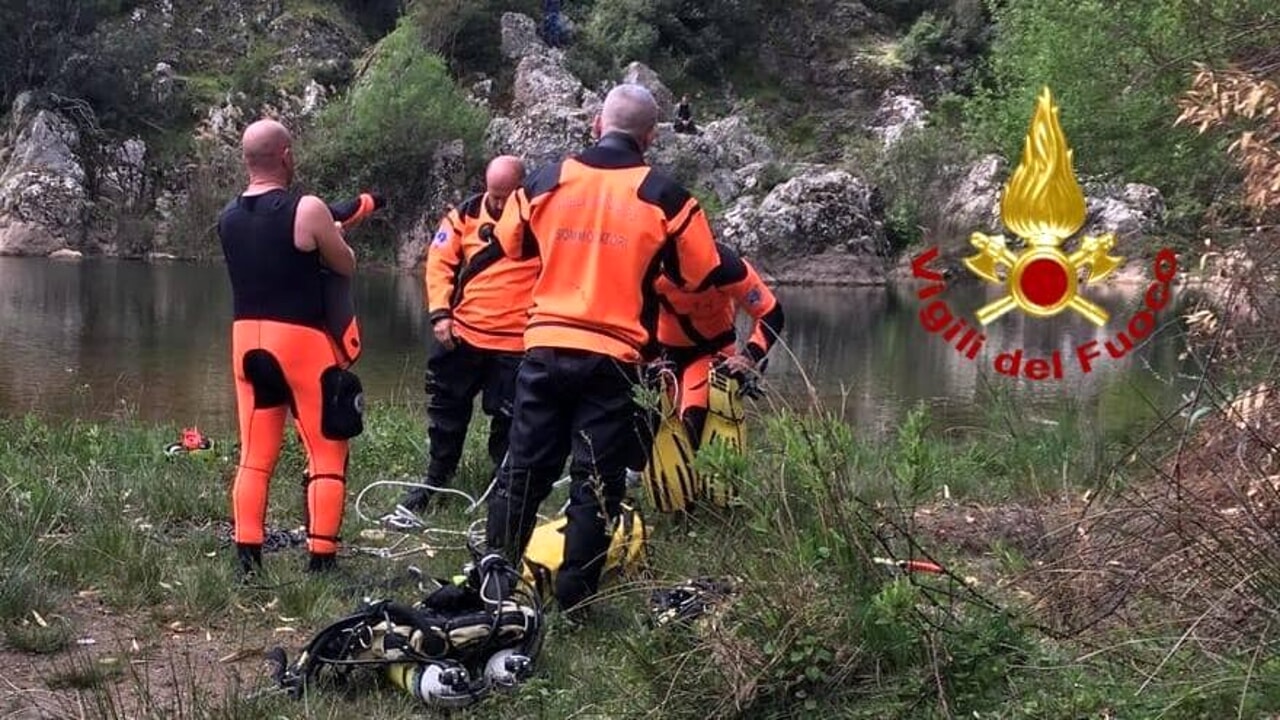 Tragedia doppia a Fonzaso: uomo di 50 anni si suicida dopo la morte improvvisa del padre