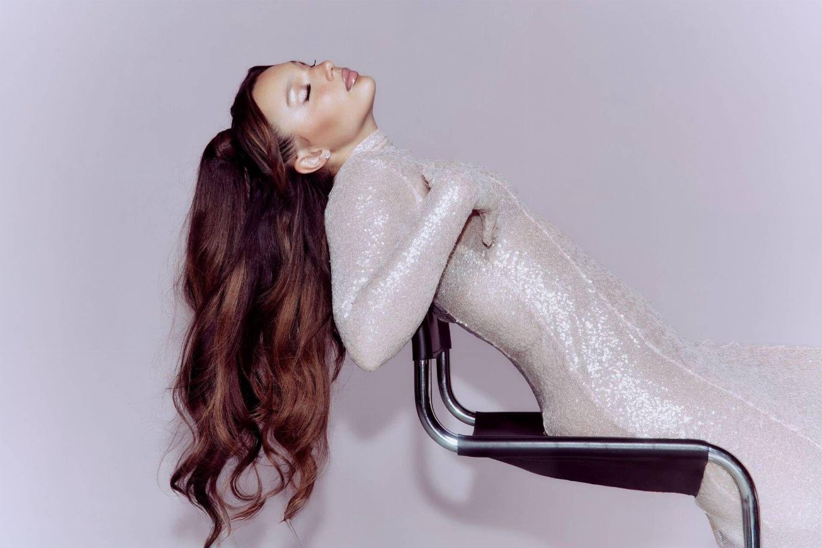 Sarah Toscano: Sogno un featuring tutto al femminile con Elodie ed Emma Sarah Toscano: Sogno un featuring tutto al femminile con Elodie ed Emma