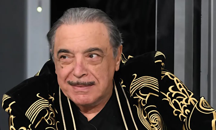 Sanremo 2025: Nino Frassica debutta come co-conduttore all