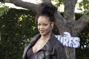 rihanna mamma