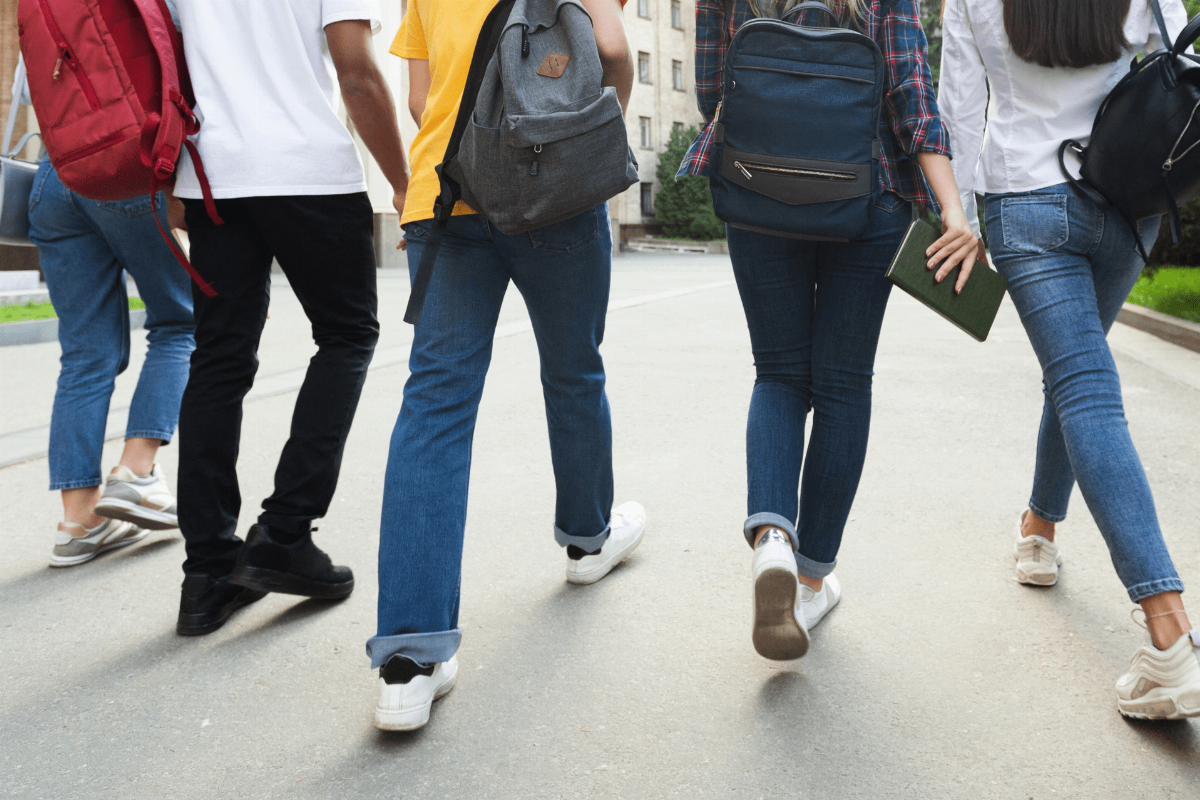Scuola e sicurezza, circolare su coltelli e metal detector firmata da Valditara e Piantedosi