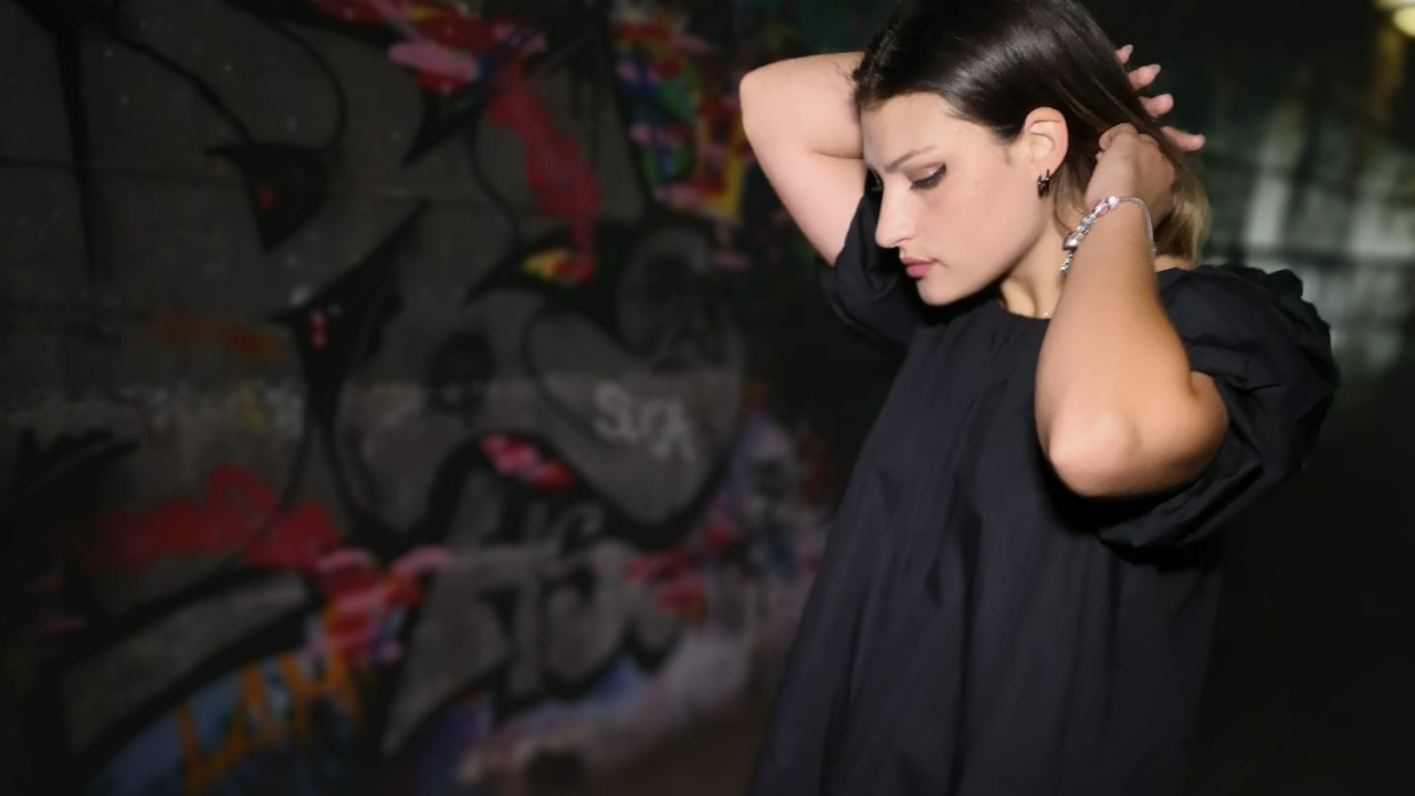 Roè presenta “Come Dentro Un Loop”, il suo primo singolo