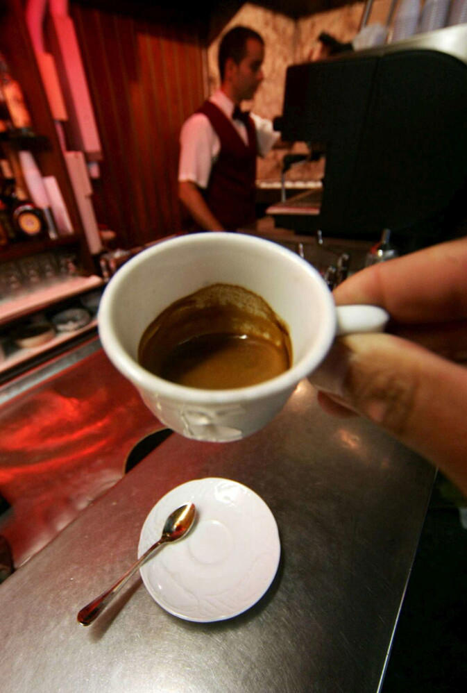 Brianza: Sedativi nel caffè per rapinare due uomini