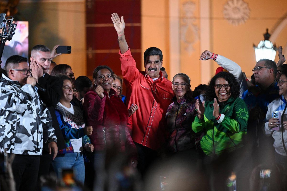Venezuela, trionfo di Maduro alle elezioni: vinti 23 governatorati su 24