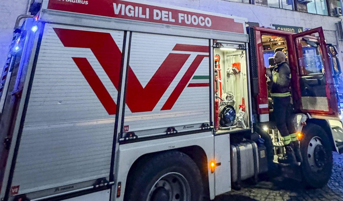 Bari, fratello e sorella muoiono nell