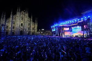 milano accende