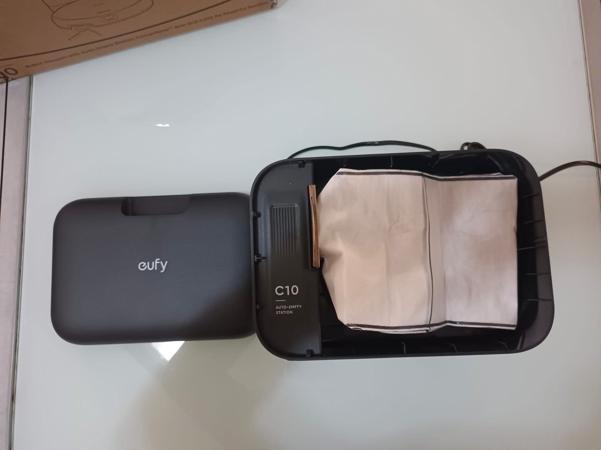 Recensione Eufy C10: il robot aspirapolvere ultra compatto ed economico