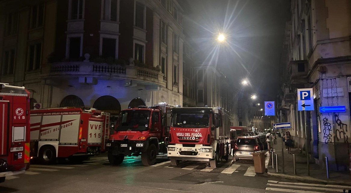 Crollo palazzina a Milano: lavori di ristrutturazione sospesi, nessun ferito riportato