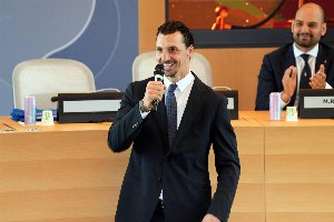ibrahimovic rilancia ibrahimovic rilancia