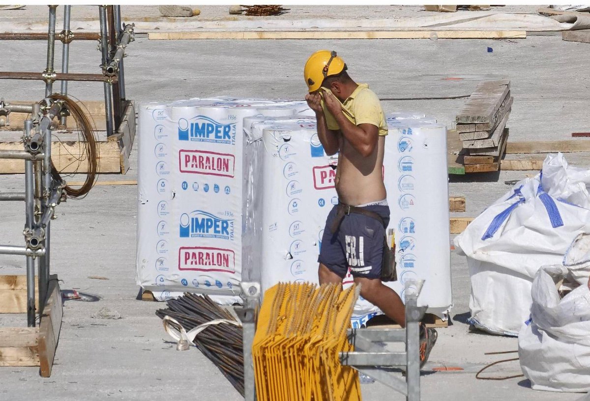 Emergenza caldo: firmato il protocollo per tutelare salute e sicurezza sul lavoro