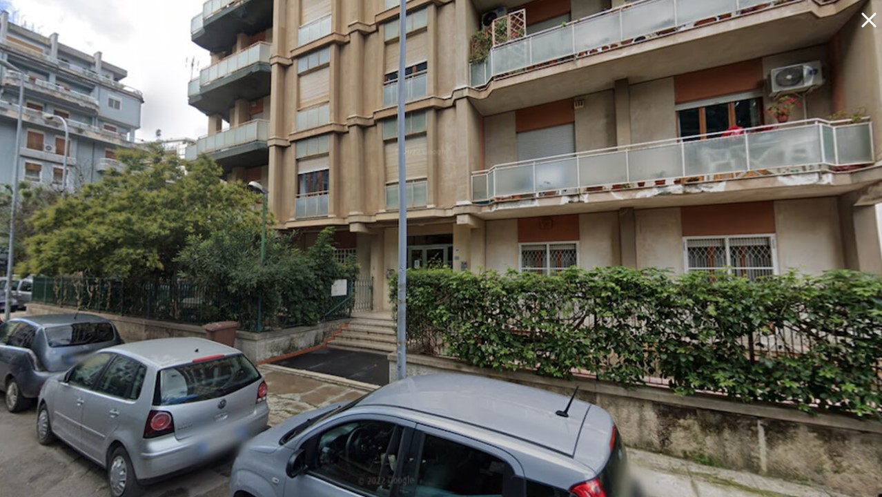 Palermo, donna trovata morta in casa : giallo in Piazza Europa