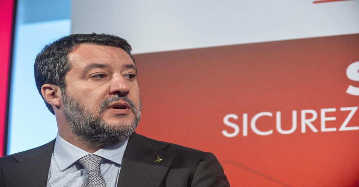 Piano casa, Salvini: Nessun premio per chi ha villa abusiva in zona sismica
