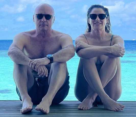 Luisa Ranieri e Luca Zingaretti si amano e rilassano alle Maldive