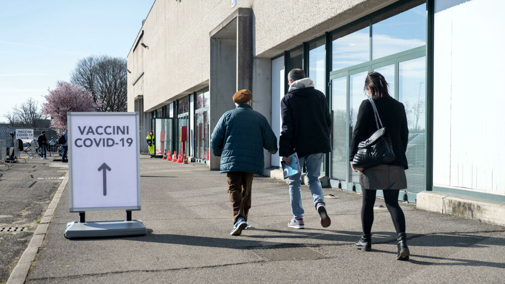 Covid over 50 : Multa di 100 euro a chi è senza vaccino