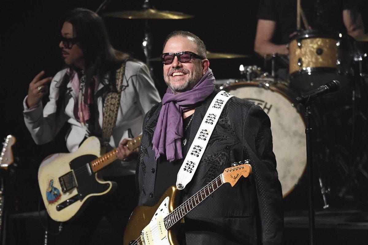 Morto Raul Malo icona dei Mavericks e del country latino Morto Raul Malo icona dei Mavericks e del country latino