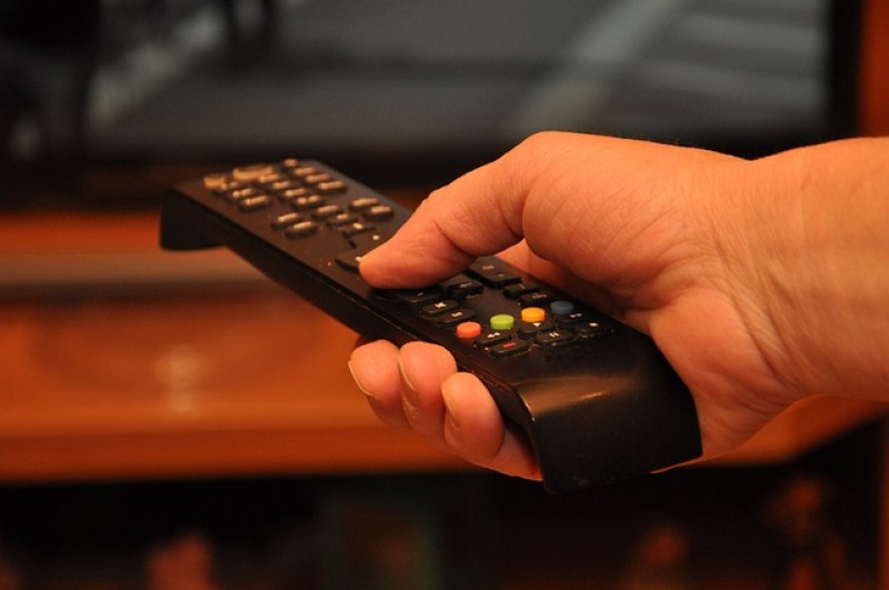 Come guardare la TV senza perdersi tra l