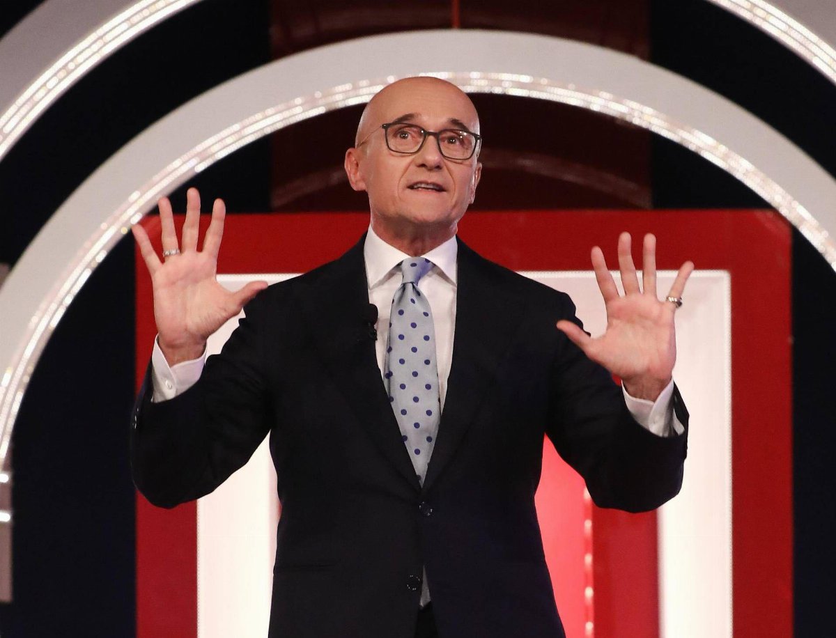 Codacons contro Mediaset: stop al Grande Fratello dopo il caso Signorini Codacons contro Mediaset: stop al Grande Fratello dopo il caso Signorini