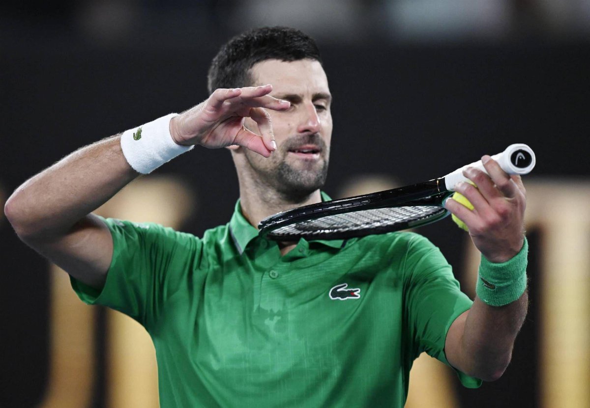 Australian Open 2026, Djokovic ai quarti senza giocare: forfait di Mensik
