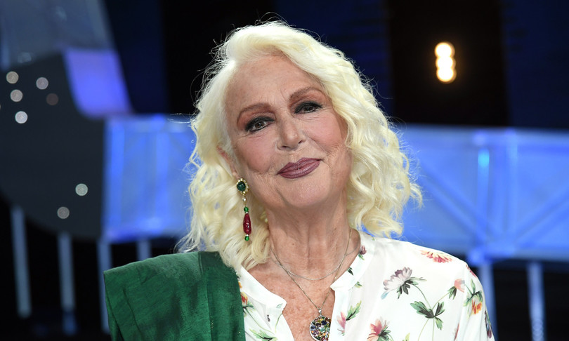 Gigi Proietti, Loretta Goggi : orfana del tuo amore, del tuo affetto, della tua straripante bravura